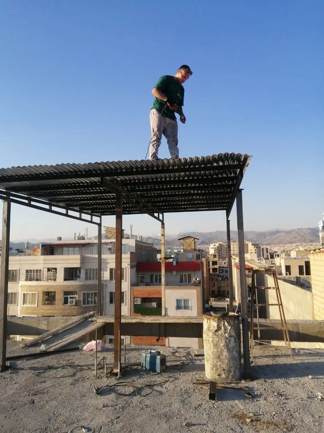 سقف شیروانی سوله خرپا سایه بان|خدمات پیشه و مهارت|کرج, اصفهانیها|دیوار