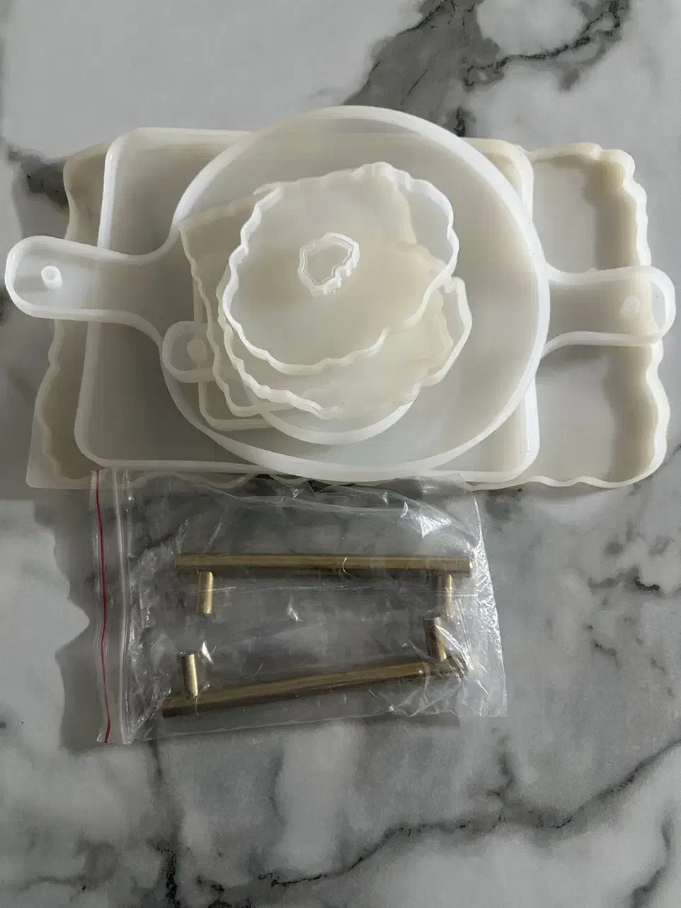 ۸ عدد قالب رزین سیلیکونی نو و کاربردی، بهترین قیمت|صنایع دستی و سایر لوازم تزئینی|ری, فیروزآبادی|دیوار