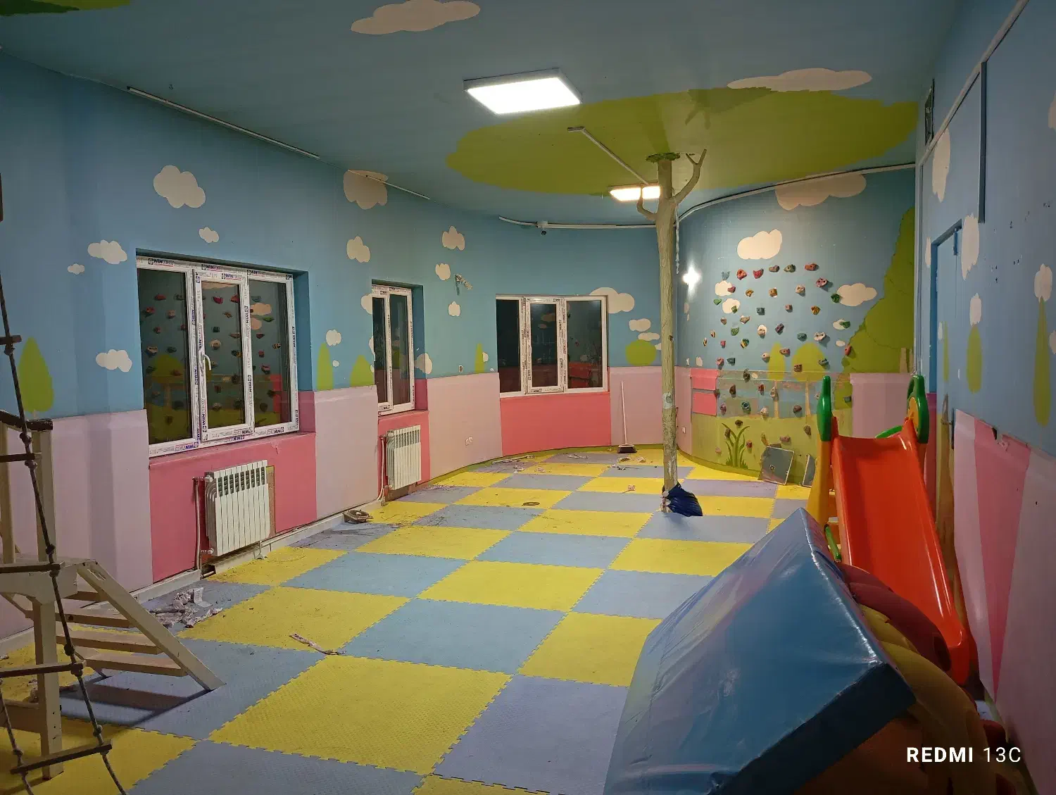 تعمیر.و تولید.دروپنجره یو پی وی سی|خدمات پیشه و مهارت|پردیس, سیاه سنگ|دیوار