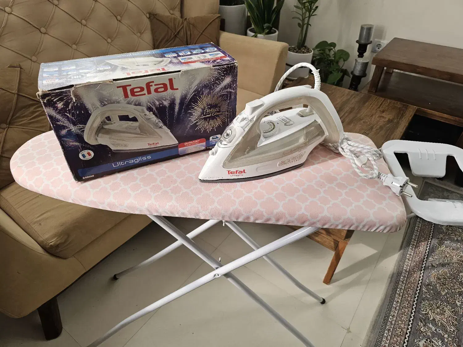 اتو بخار تفال و میز آکبند Tefal FV4911|اتو و لوازم اتو|شاهین‌شهر, دهخدا|دیوار