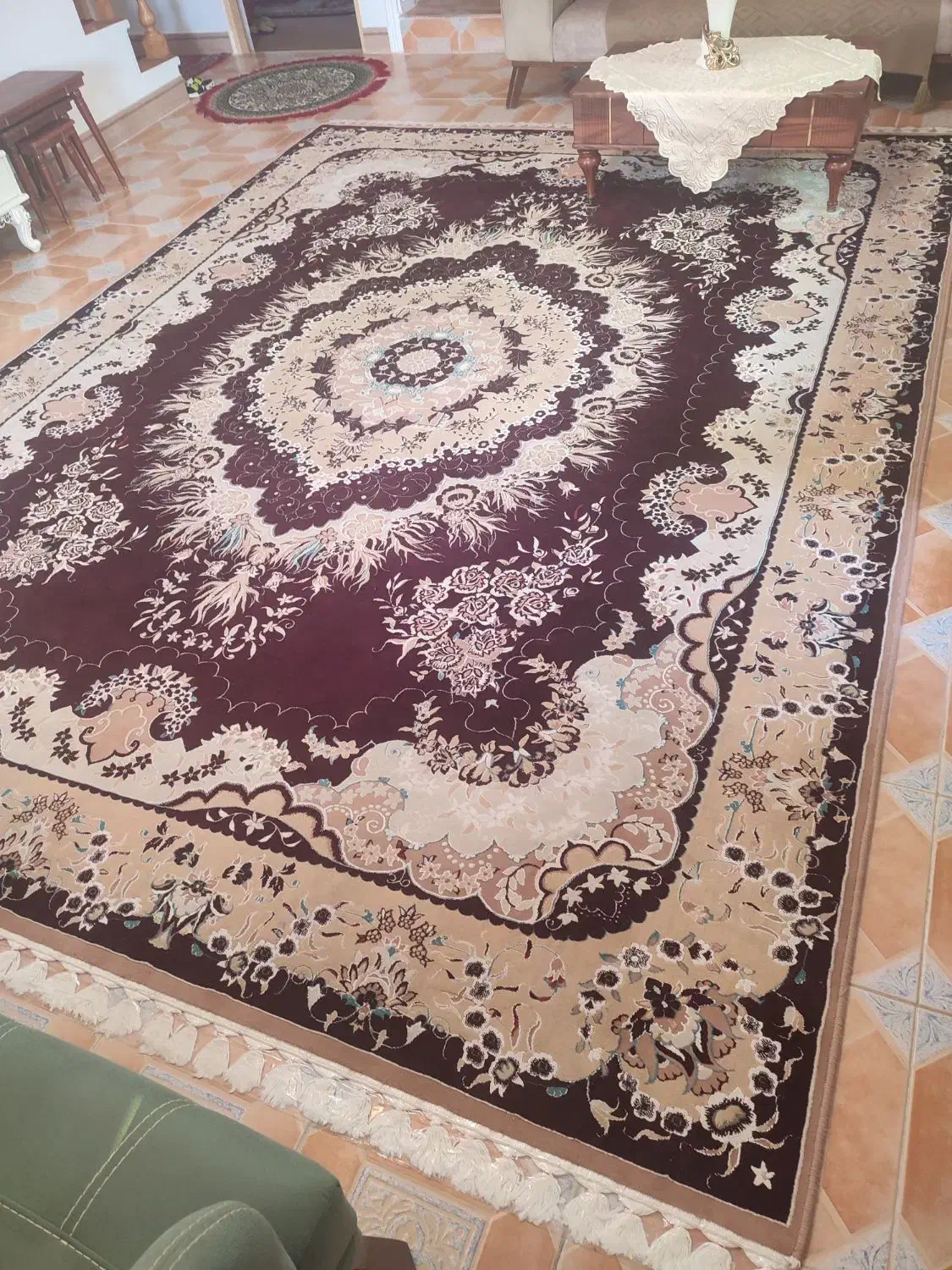 2 عدد فرش 12 متری 700 شانه زیبا در حد نو|فرش|نوشهر, |دیوار