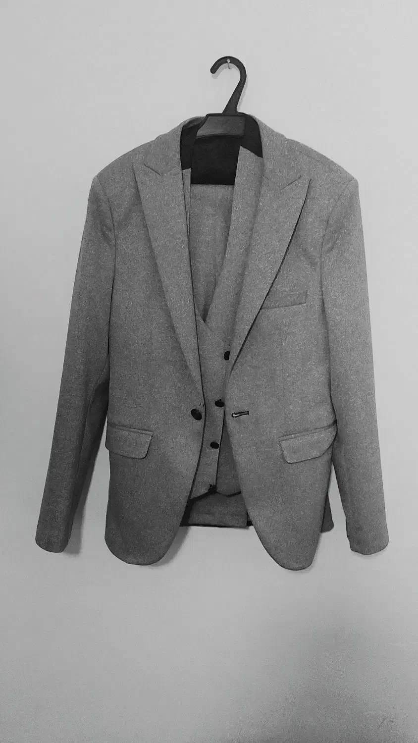 کت‌ و‌ شلوار|لباس|خوی, |دیوار