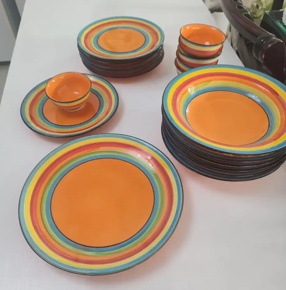 یک دست ظرف سرامیگی ۶نفره|ظروف سرو و پذیرایی|مشهد, شاهد (شهرک غرب)|دیوار