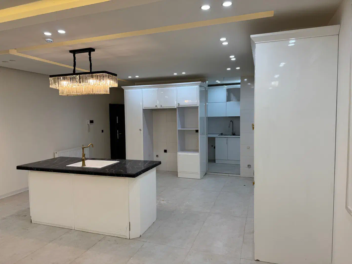 فروش اپارتمان ۲۰۰ متری  دانشگاه/لوکس/همکف/حیاط دار|فروش آپارتمان|زاهدان, |دیوار