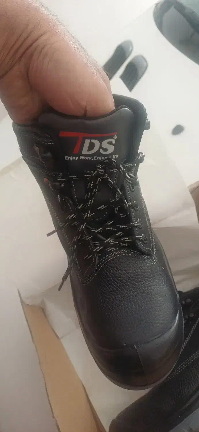 کفش ایمنی|کیف، کفش، کمربند|ارومیه, |دیوار