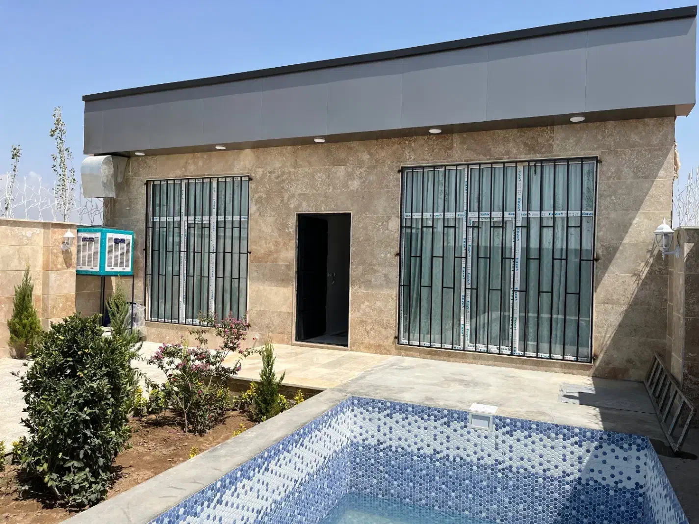 باغ ویلا/نقلی۱۸۰ متری مدرن کاسبی سهیلیه زعفرانیه|فروش خانه و ویلا|کرج, فاز ۴ مهرشهر|دیوار