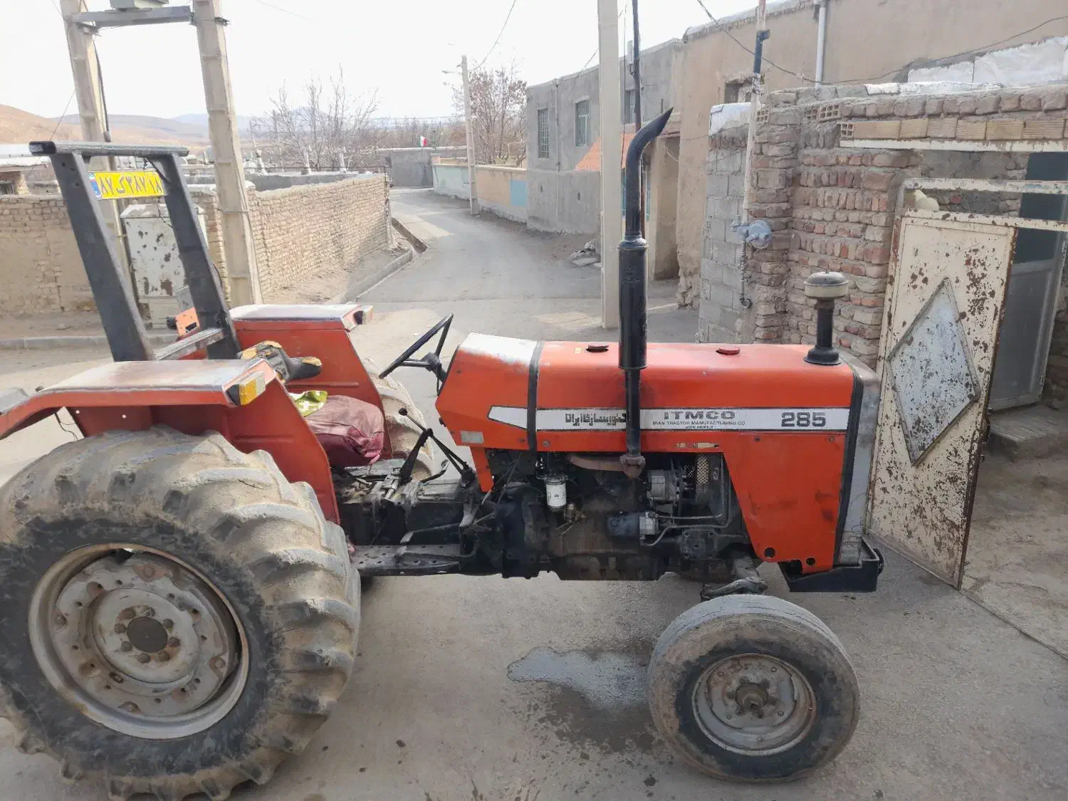 تراکتور مدل ۸۶ و۸۵|خودرو سنگین|نهاوند, |دیوار