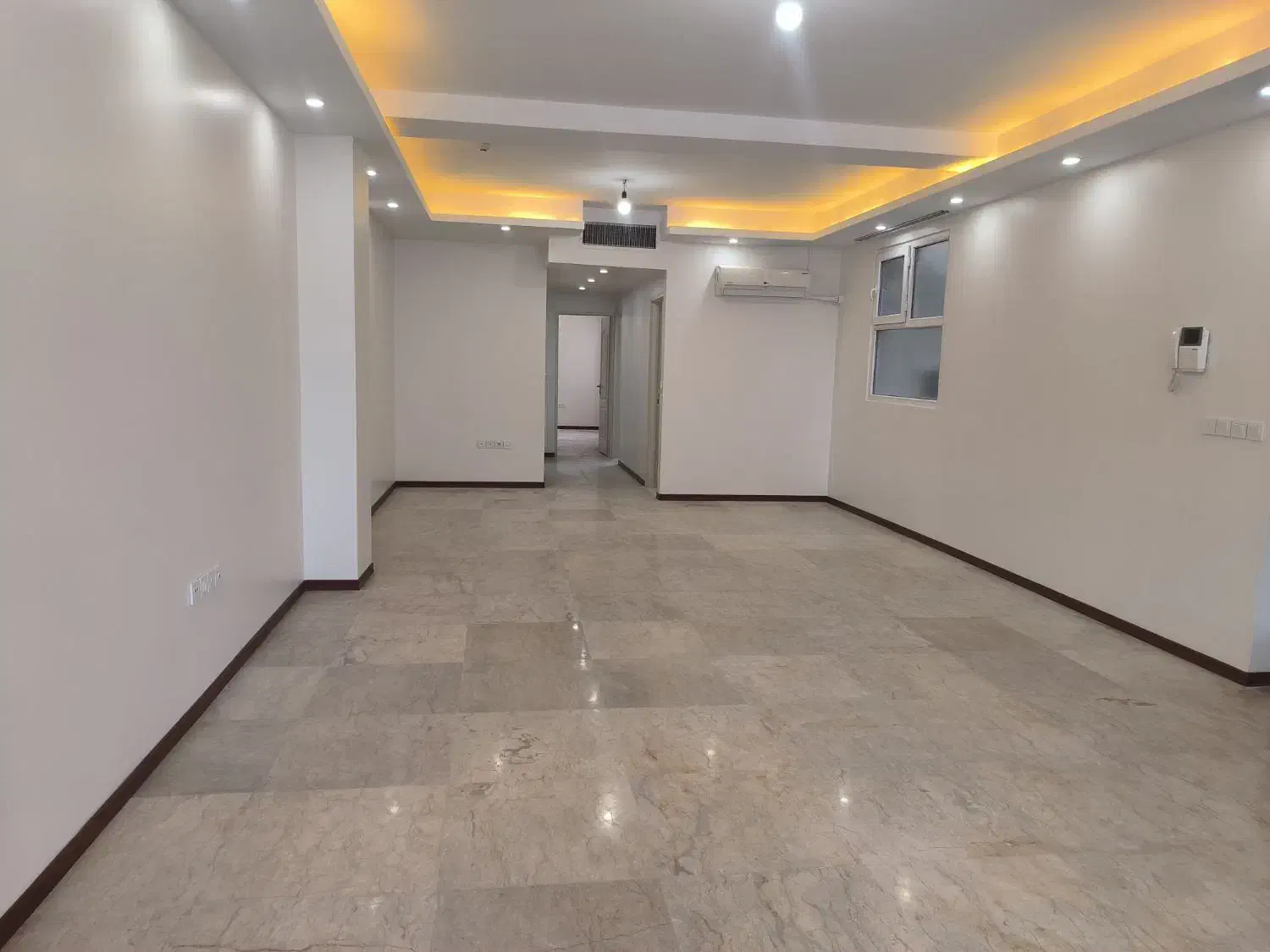 آپارتمان فلکه اول ۱۳۵ متر سه خواب شیک ۱۵۰ غربی