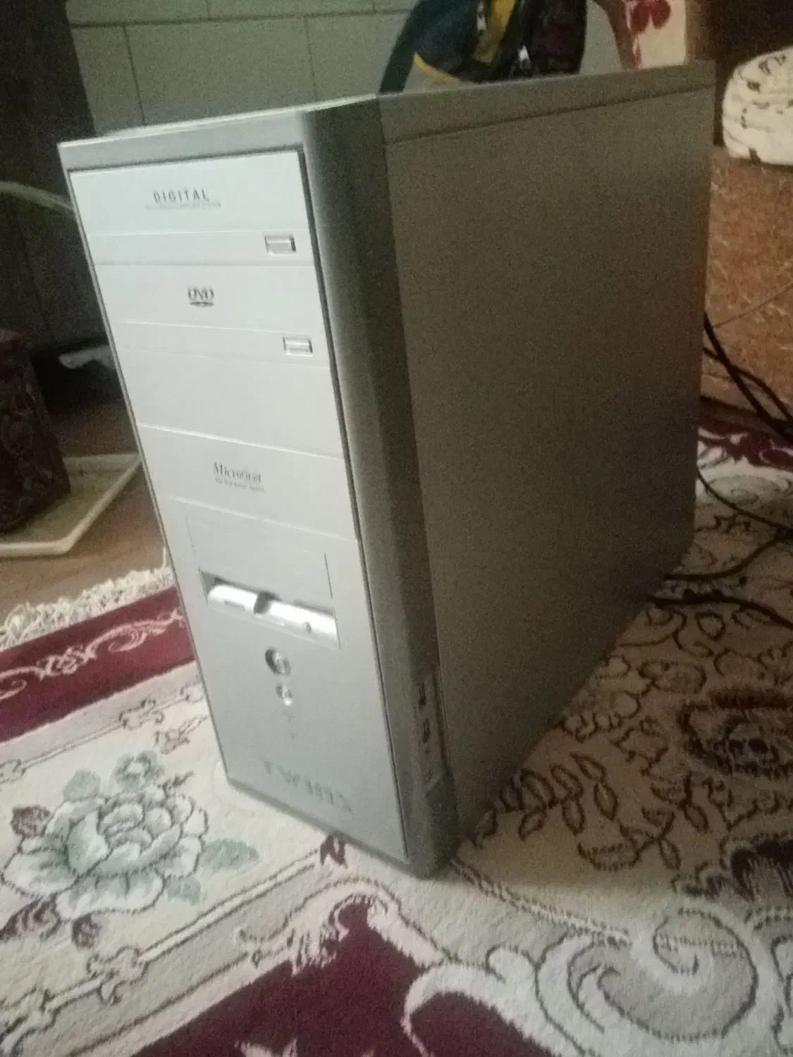 کامپیوتر|رایانه رومیزی|زرند, |دیوار