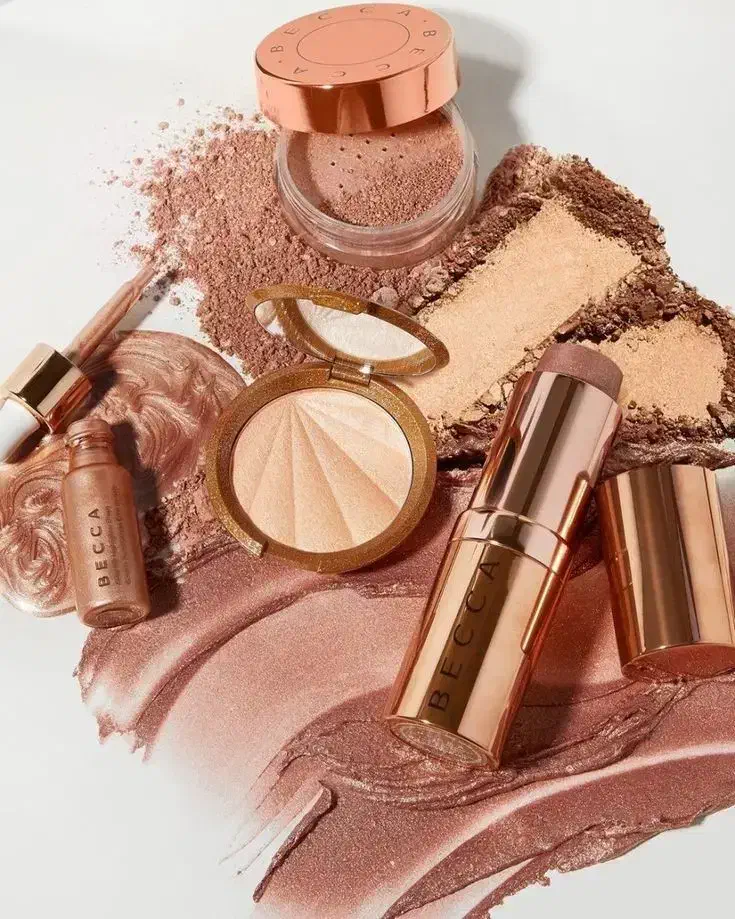 نیازمند خانم جهت فروش لوازم آرایشی|استخدام بازاریابی و فروش|کوهدشت, |دیوار