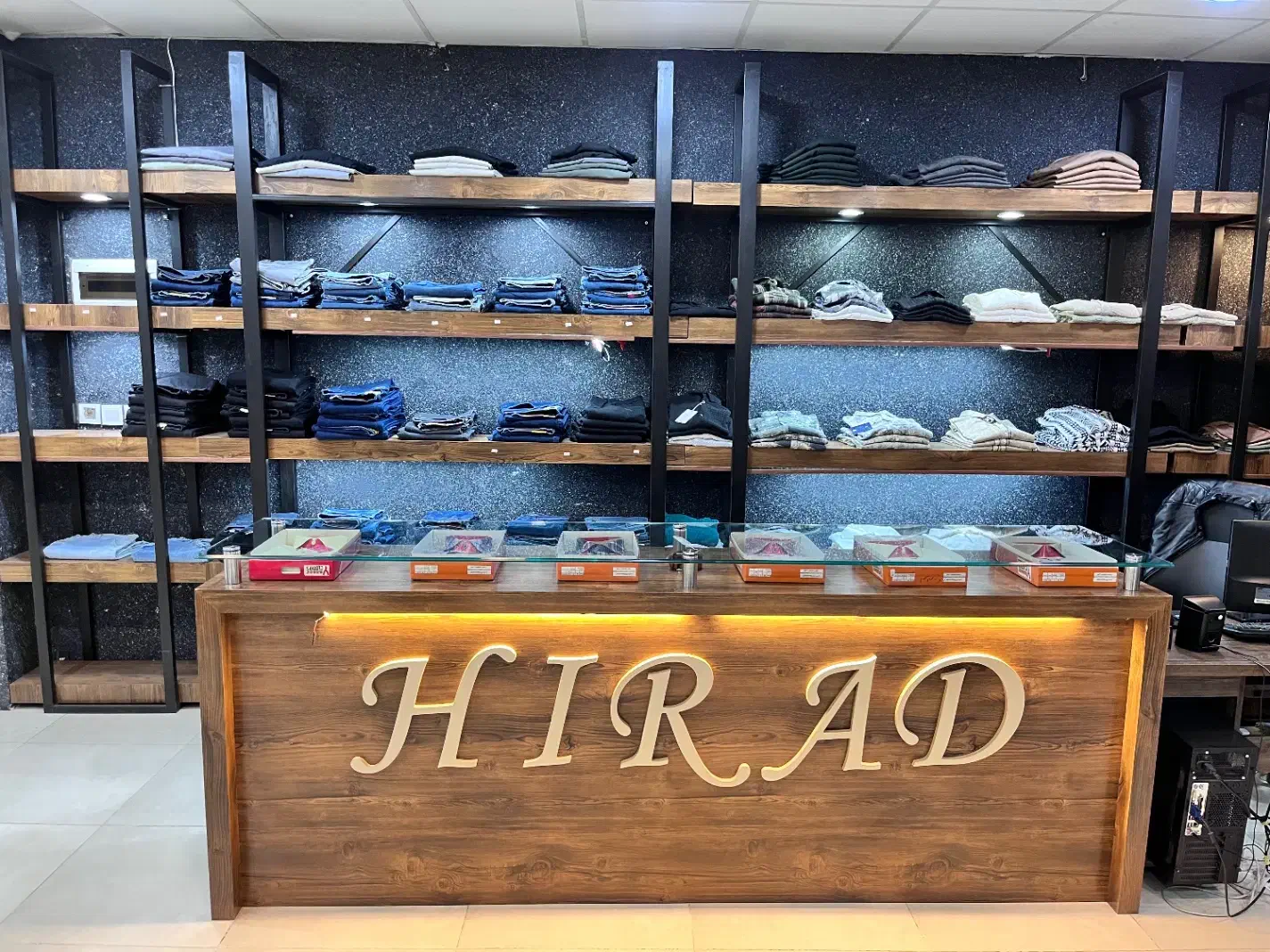 دکور مغازه و مانکن|فروشگاه و مغازه|قم, پردیسان|دیوار