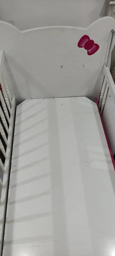 تخت کودک تاهفت سالگی|تخت و صندلی بچه|اهواز, شهرک دانشگاه|دیوار