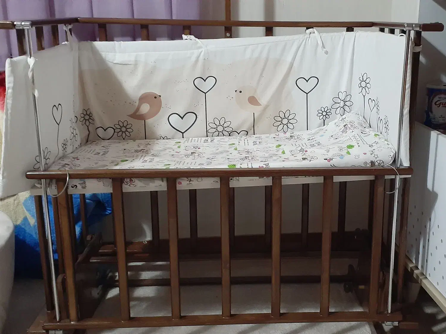 تخت نوزاد چوبی|تخت و صندلی بچه|اراک, |دیوار