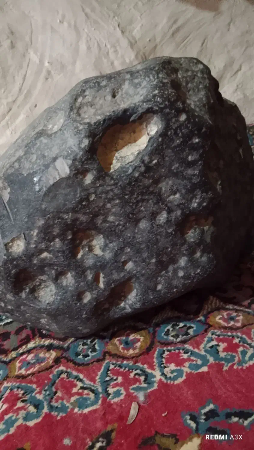 شهاب سنگ|کلکسیون اشیاء عتیقه|شادیان, |دیوار