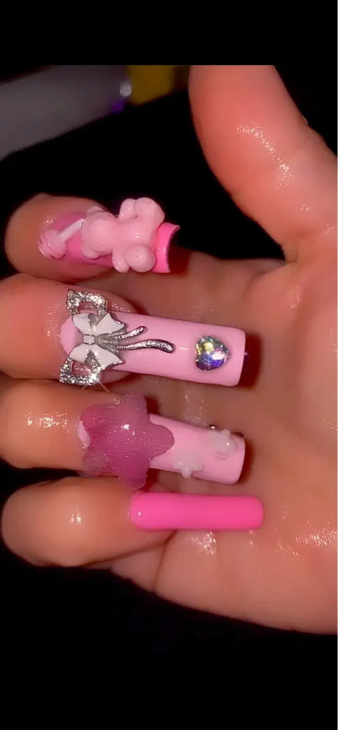 استخدام دستیار و آموزش رایگان به هنرجو های مشتاق|استخدام درمانی، زیبایی، بهداشتی|تهران, جمالزاده|دیوار