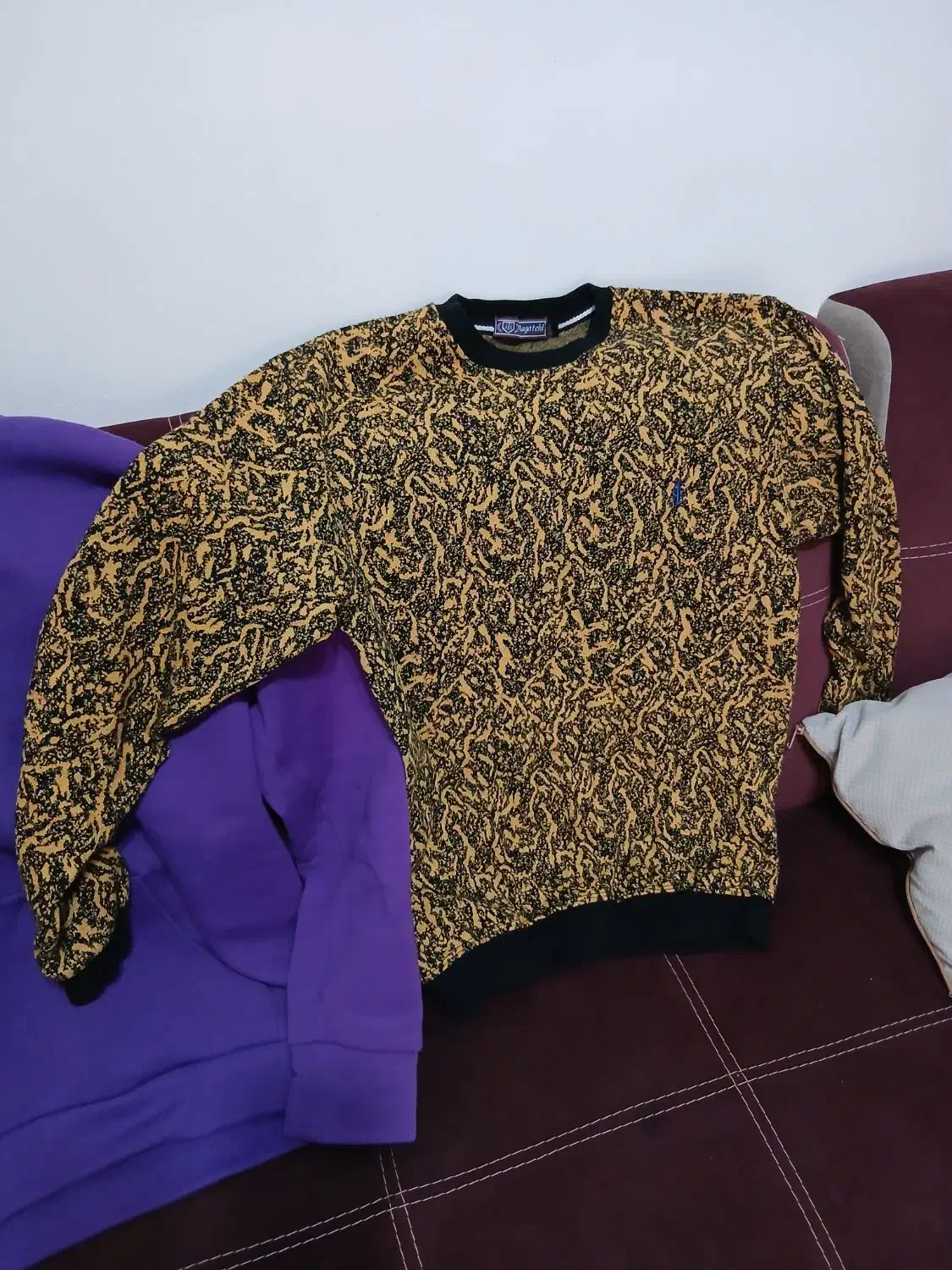 هودی و کاموا.|لباس|رشت, شهرک قدس|دیوار