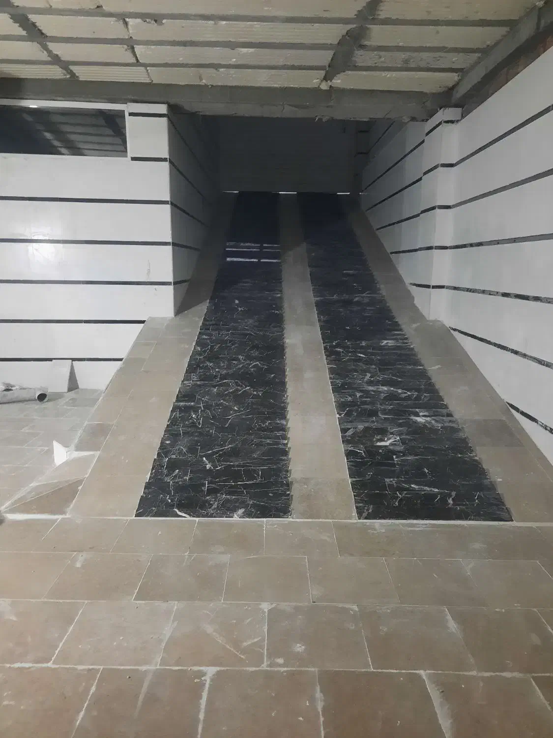 کاشی کاری وسنگ کاری|خدمات پیشه و مهارت|زاهدان, |دیوار