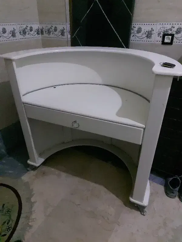 کانتر در حد نو|دفتر کار|نسیم‌شهر, |دیوار