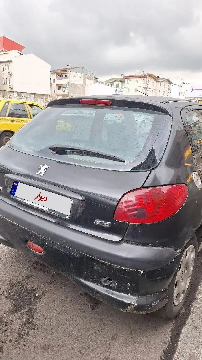 فروش فوری پژو ۲۰۶ مشکی مدل ۸۳|خودرو سواری و وانت|رشت, یخسازی|دیوار
