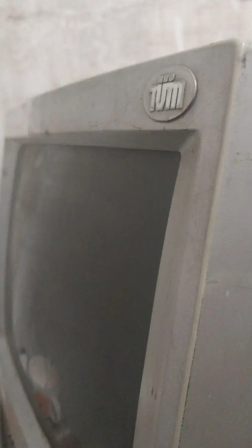 مانیتور کامپیوتر و کابل انتقال تصویر ۵متری|قطعات و لوازم جانبی رایانه|فیروزآباد (فارس), |دیوار