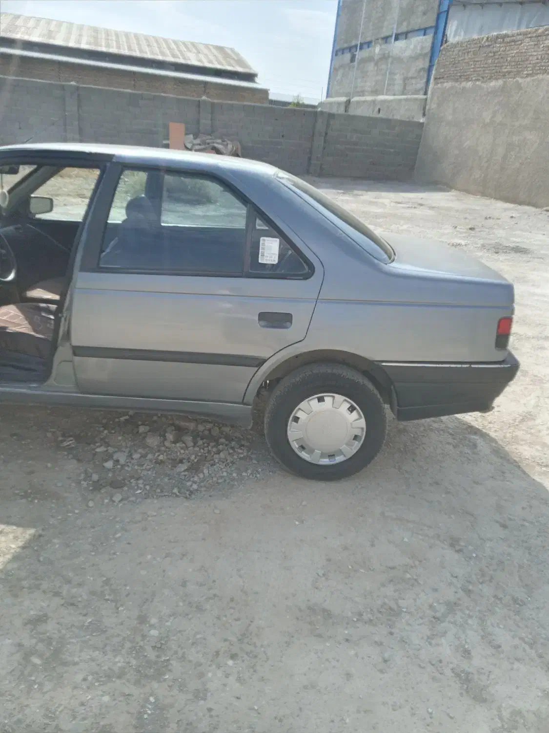 پژو۴۰۵|خودرو سواری و وانت|هشتگرد, گلسار|دیوار