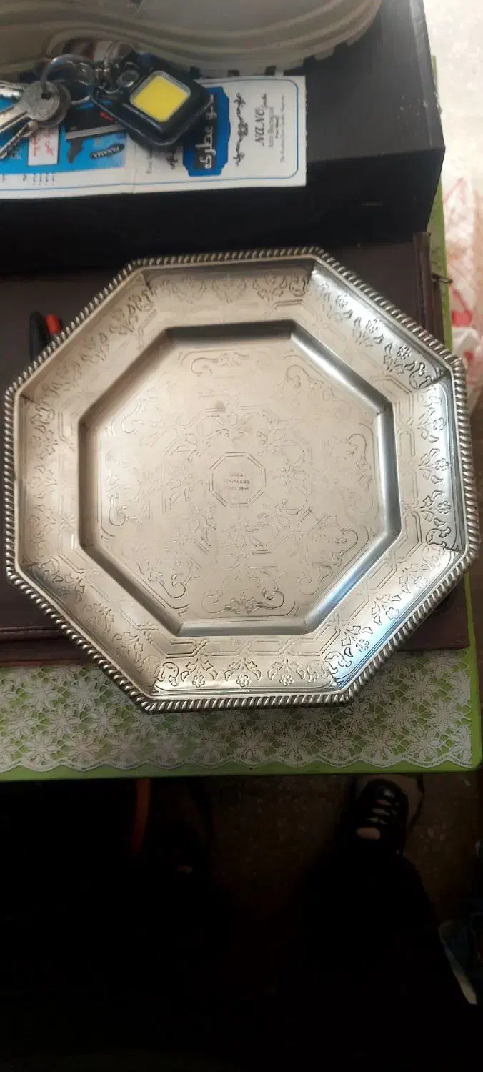 سینی قدیمی|کلکسیون اشیاء عتیقه|ملایر, |دیوار