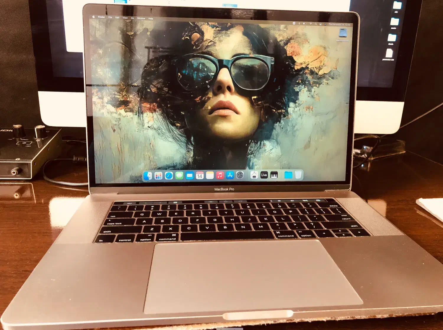 مک بوک پرو ۲۰۱۶ تاچ بار 15 اینچ|رایانه همراه|تهران, تهران‌نو|دیوار