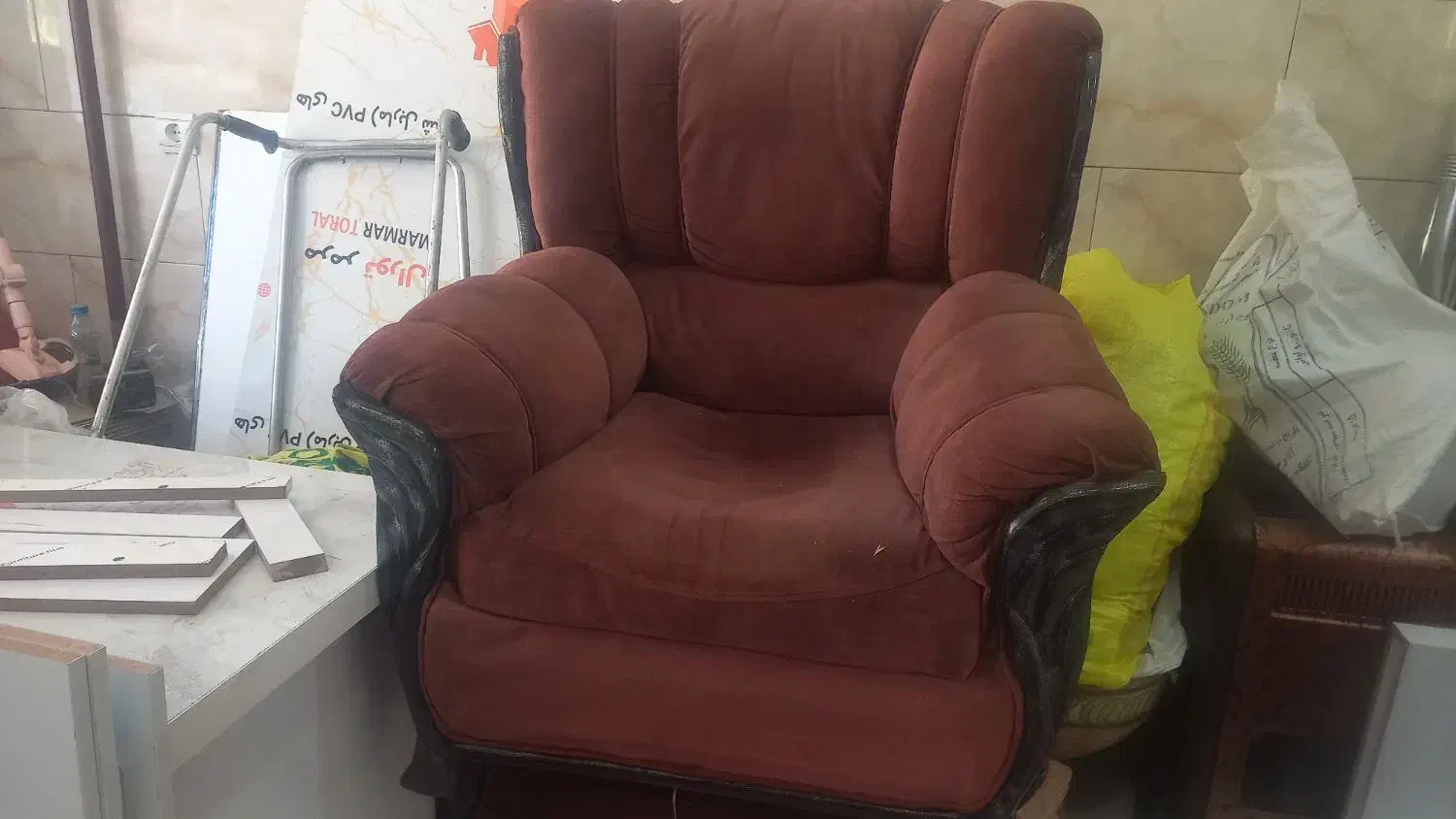 مبل راحتی ۷ نفره تمیز|مبلمان خانگی و میز عسلی|اسکو, |دیوار