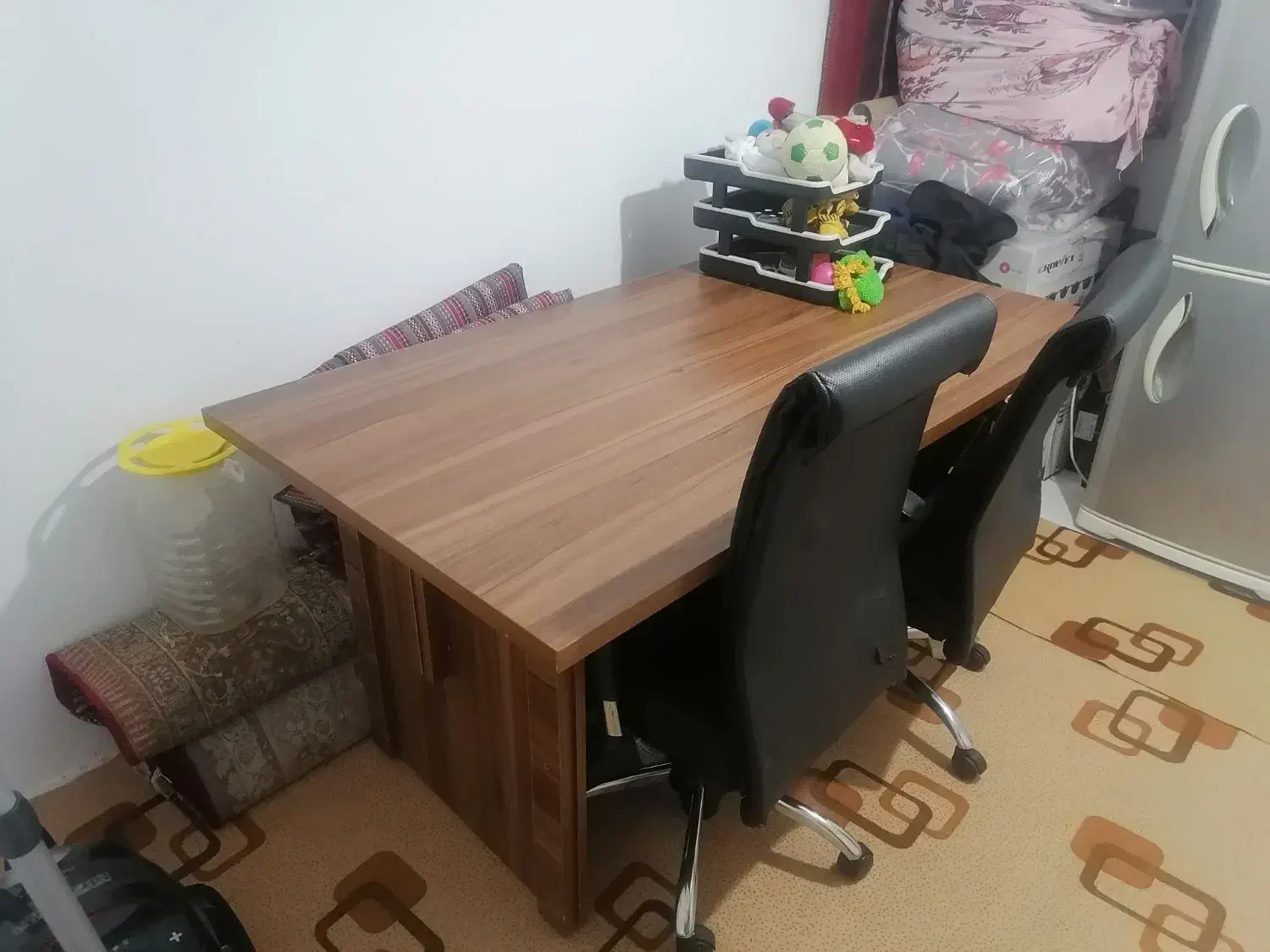 میز اداری و صندلی|مبلمان اداری|صدرا-فارس, فاز ۱|دیوار