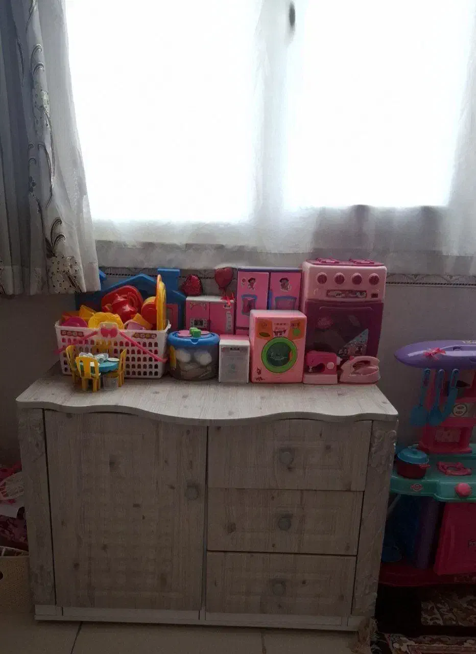 تخت و کمد|تخت و صندلی بچه|نسیمشهر, |دیوار