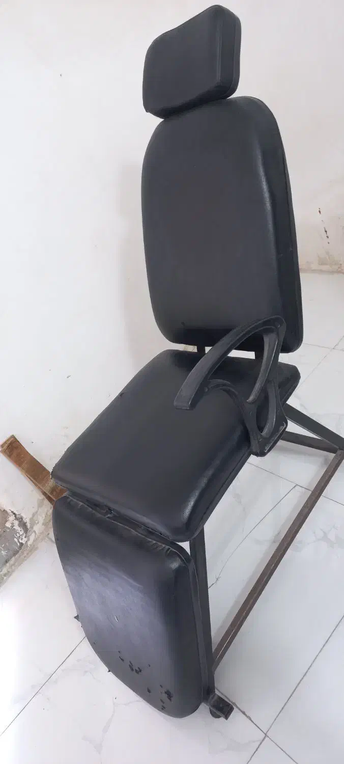 ۵صندلی انتظار،یک اصلاح|آرایشگاه و سالنهای زیبایی|اردبیل, |دیوار