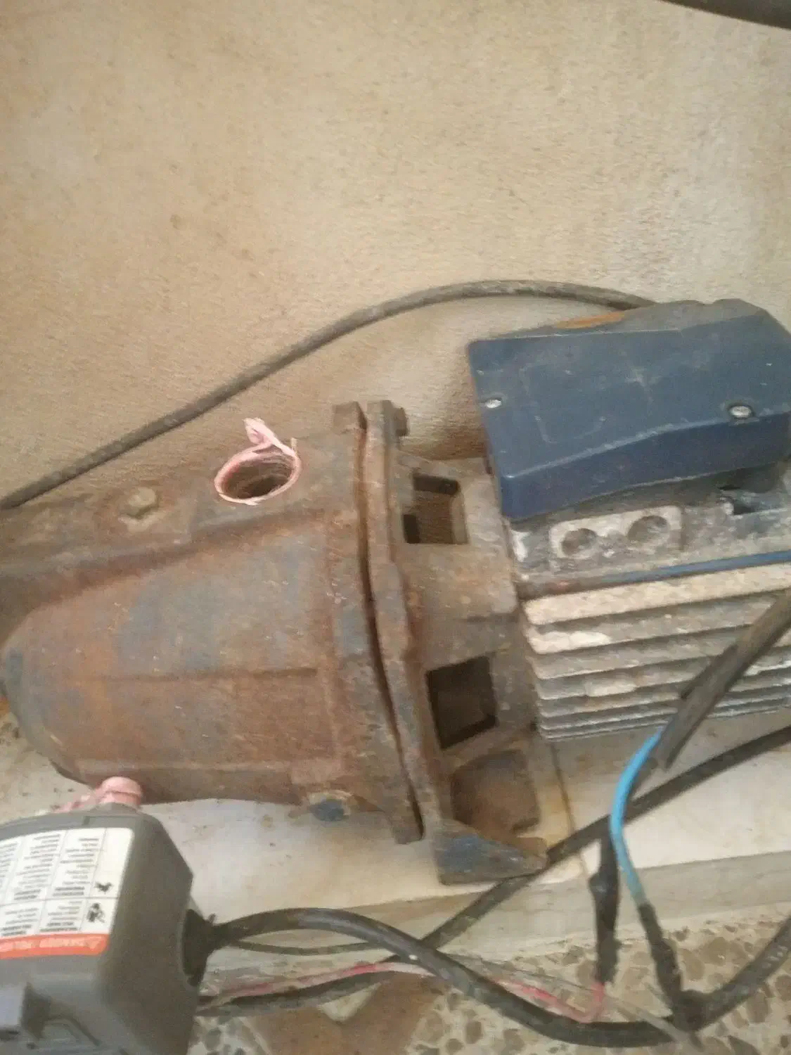 پمپ آب پنتاکس|مصالح و تجهیزات ساختمان|رشت, لاکان شهر|دیوار