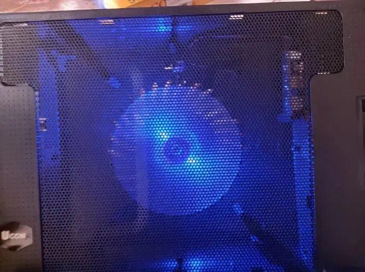 فروش پایه فن های لپ تاپ به قیمت فاکتور|قطعات و لوازم جانبی رایانه|بروجرد, |دیوار