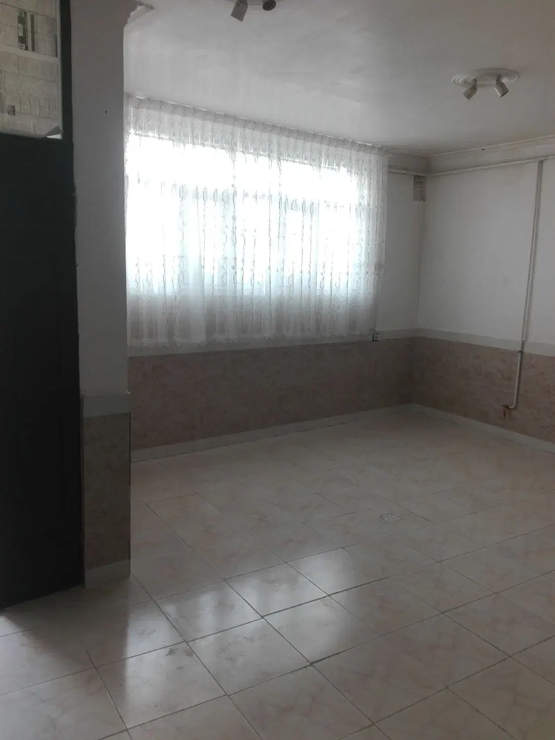 اجاره خانه مسکونی طبقه هم کف|اجارهٔ آپارتمان|ایوان, |دیوار