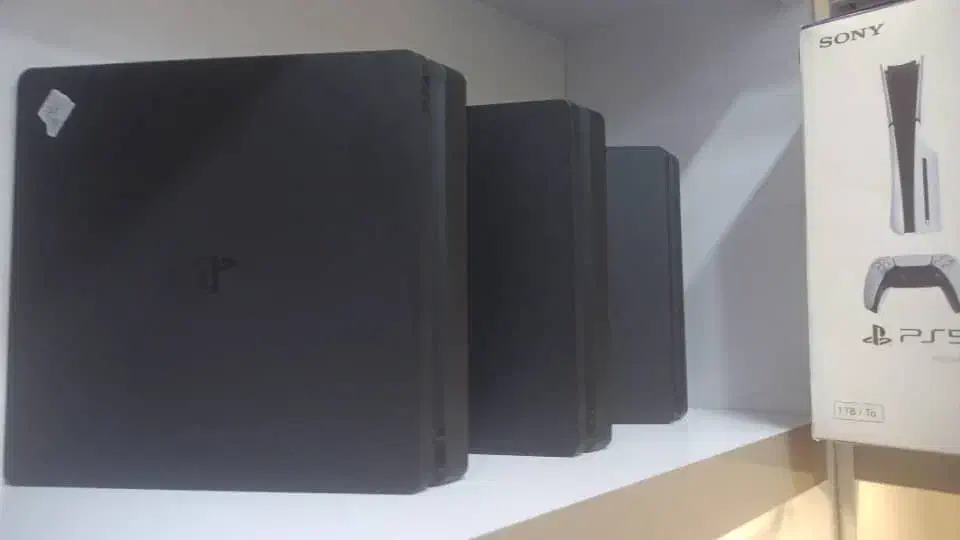 فروش انواع پی اس فور PS4|کنسول، بازی ویدئویی و آنلاین|اصفهان, شاهزید|دیوار