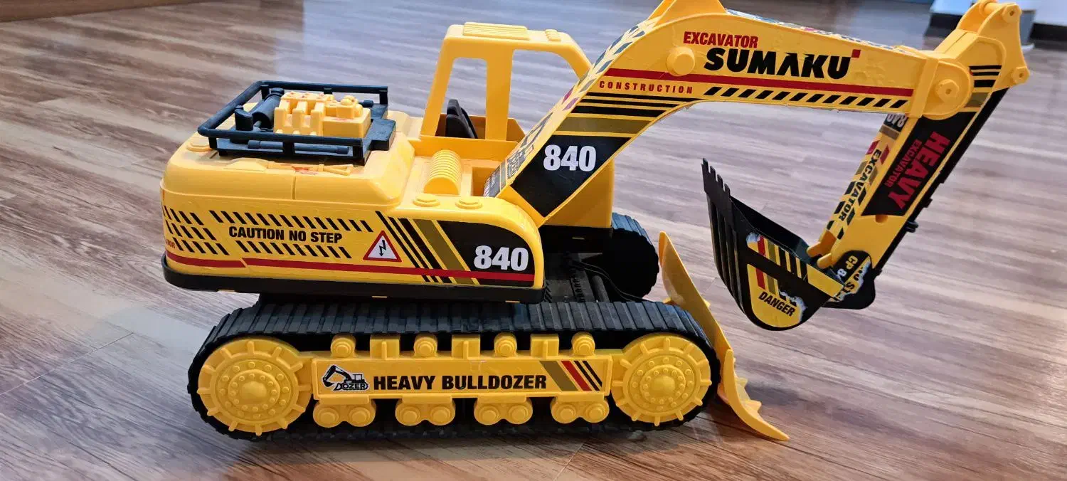 اسباب بازی بچه|اسباب‌بازی بچه|بروجن, |دیوار