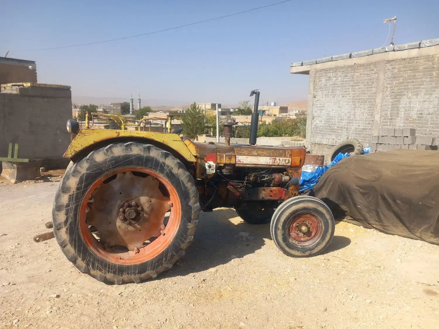 تراکتور بی ام ولوو با ادوات|ماشین‌آلات صنعتی|پاسارگاد, |دیوار