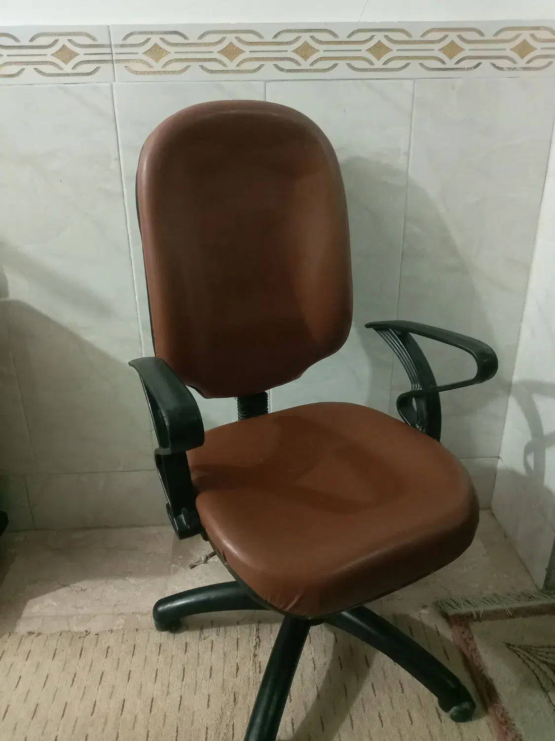 صندلی چرخدار .جک دار سالم|صندلی و نیمکت|رباطکریم, الارد|دیوار