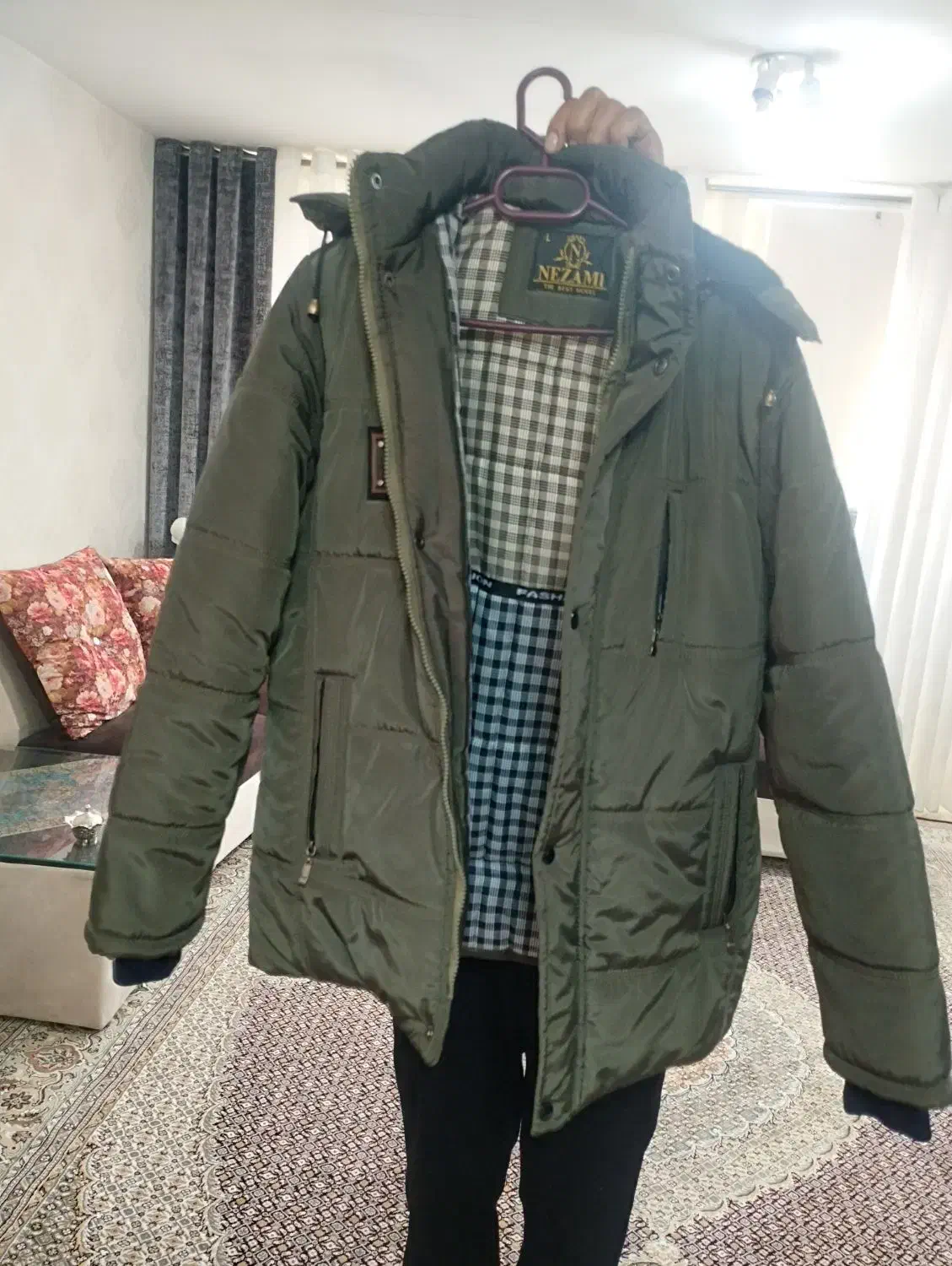 کاپشن نو نو|لباس|فولادشهر, مسکن مهر فولادشهر|دیوار