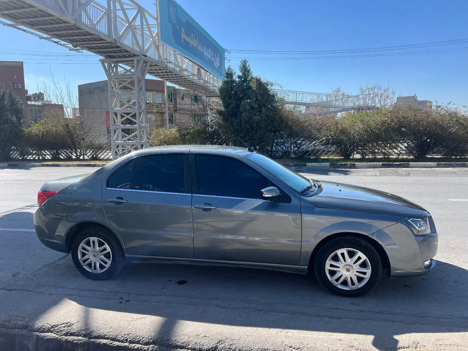 دنا معمولی ۹۸|خودرو سواری و وانت|شیراز, گل سرخ|دیوار