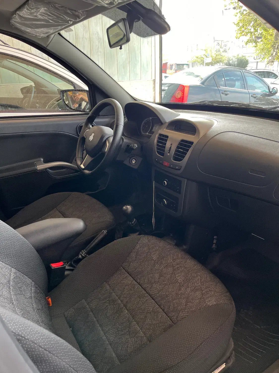 کوییک|خودرو سواری و وانت|رشت, جانبازان|دیوار