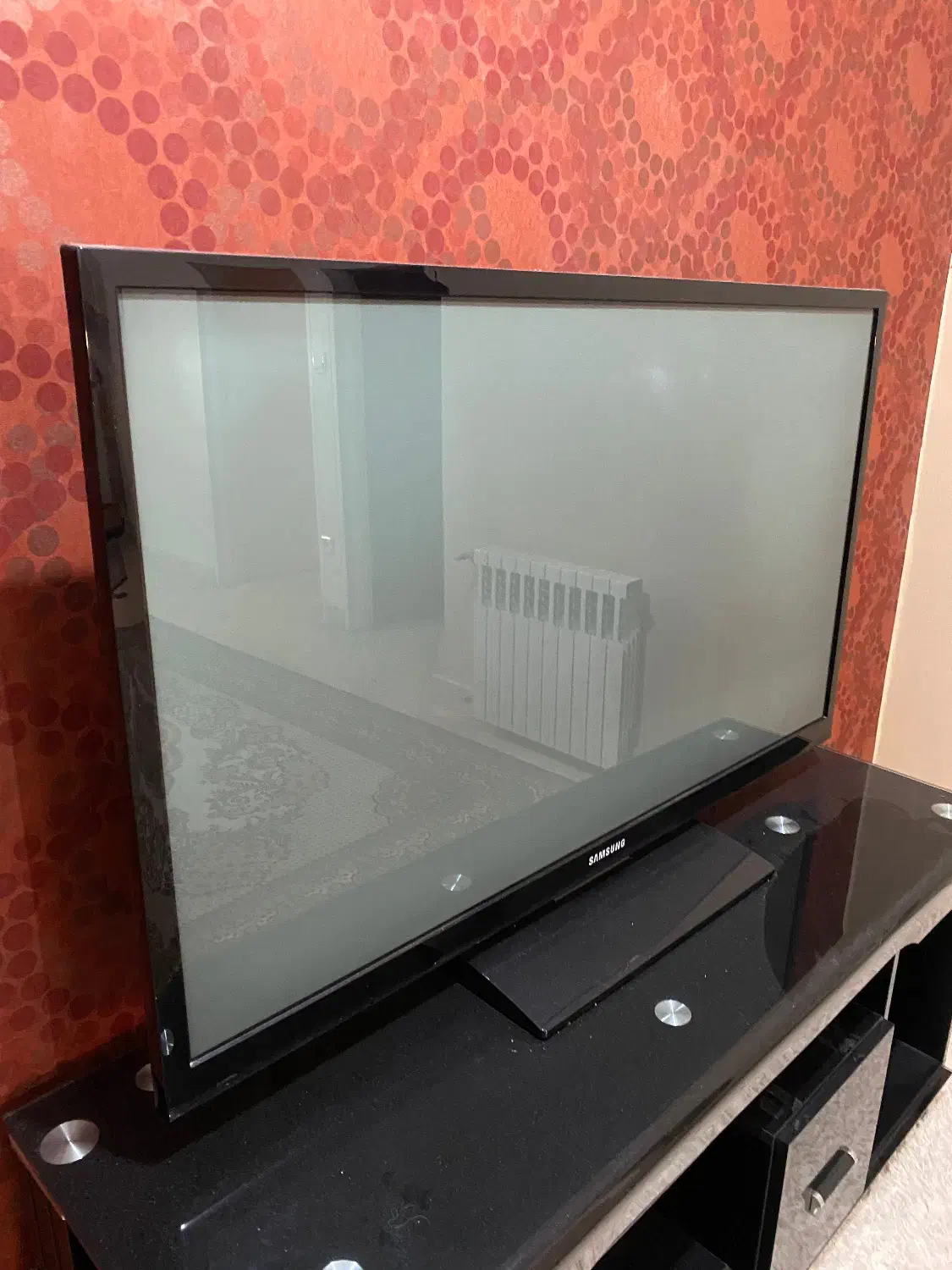 تلویزیون سامسونگ ۵۱ اینچ پلاسما به همراه میز تی وی|تلویزیون و پروژکتور|تهران, قلهک|دیوار