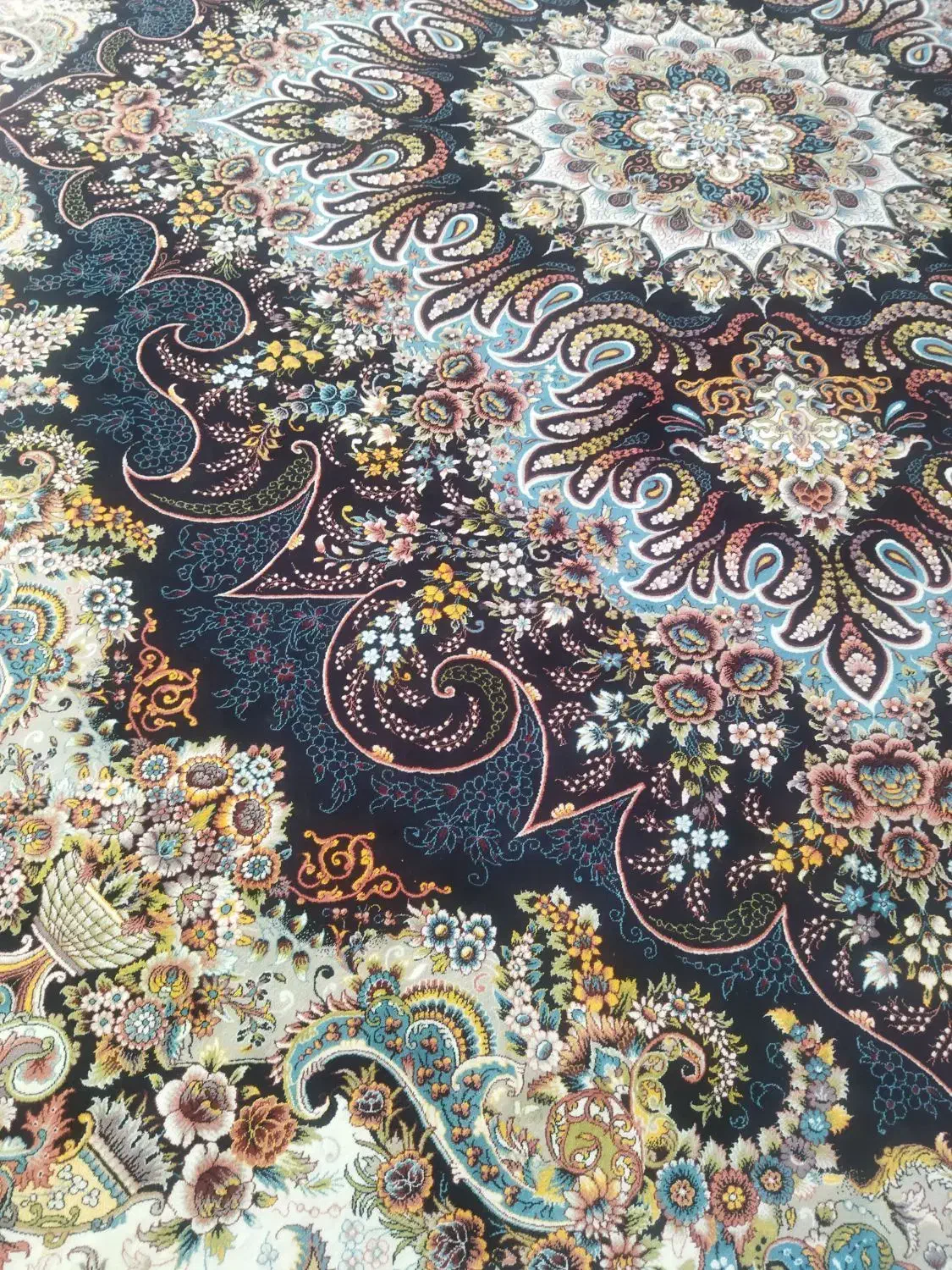 دوتخته فرش ماشینی ۷۰۰ شانه ۱۲ متری|فرش|تاکستان, |دیوار