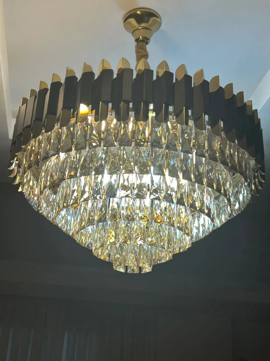 یک جفت لوستر|لوستر و چراغ آویز|پاکدشت, پاکدشت (مامازند)|دیوار