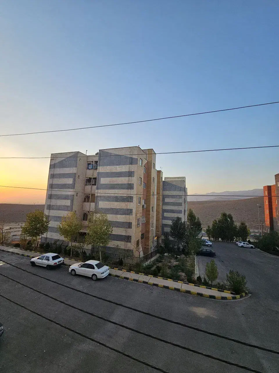 آپارتمان فول/انباری سندی/آسانسور روشن/وام تسویه|فروش آپارتمان|هشتگرد, فاز ۷ مهستان|دیوار