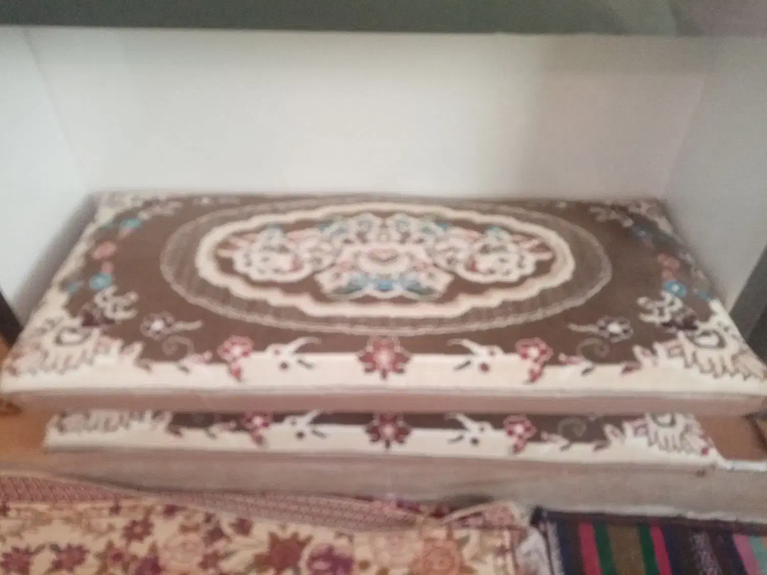 پشتی فروشی|پشتی|سربیشه, |دیوار