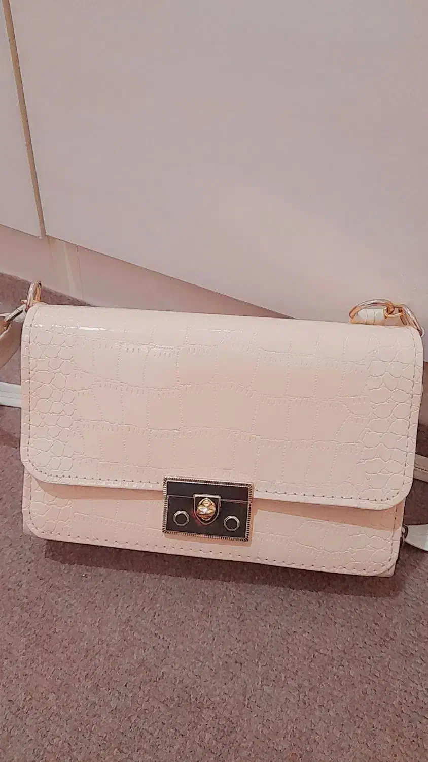 کیف کرمی نو|کیف، کفش، کمربند|اردبیل, |دیوار