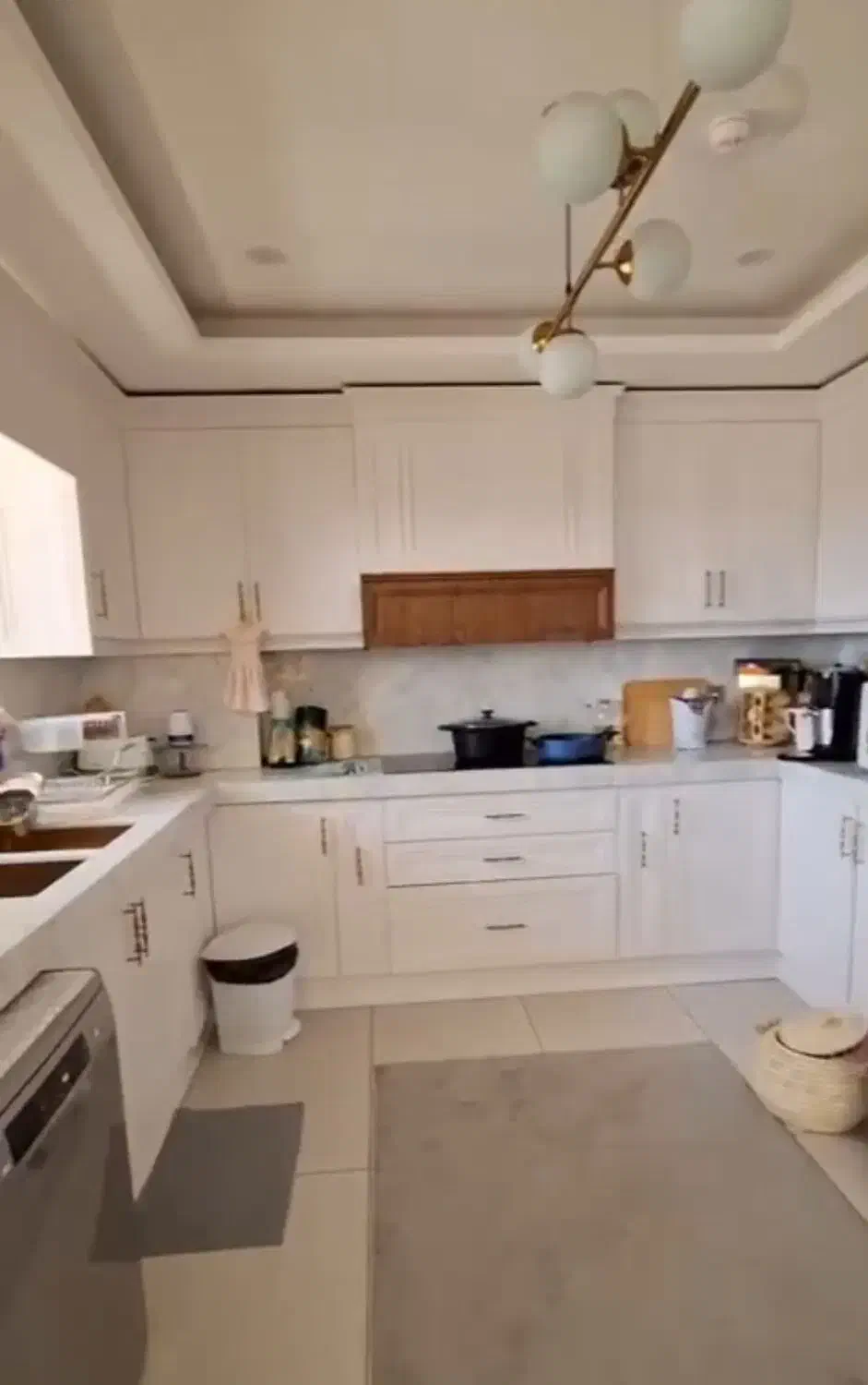 فروش ۱۴۳ متری سه خواب فاز 7 صدف ساختمان کوروش|فروش آپارتمان|کیش, |دیوار