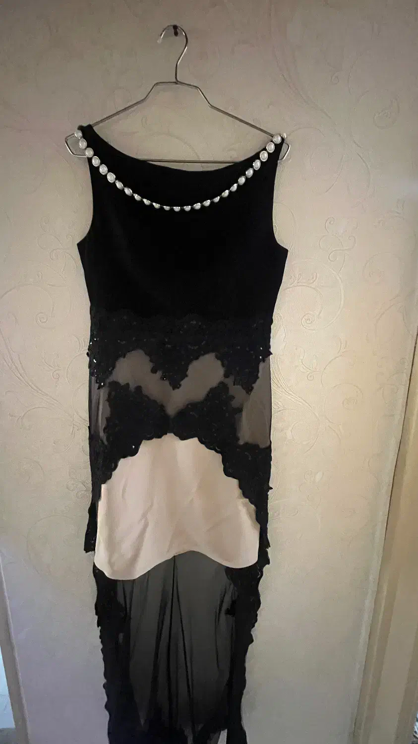 لباس مجلسی|لباس|شیراز, زرهی|دیوار