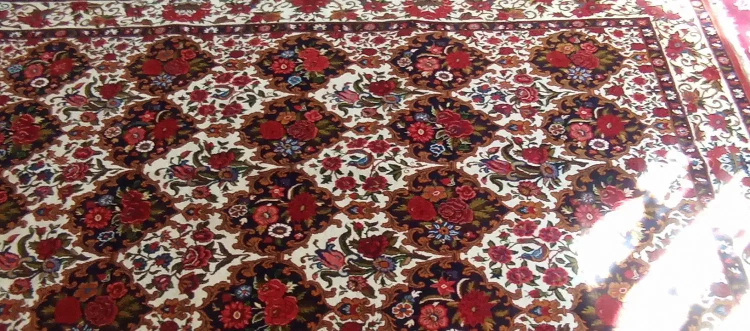 فروشی قالی|فرش|لاران, |دیوار